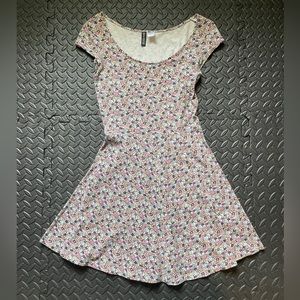 Floral print day dress